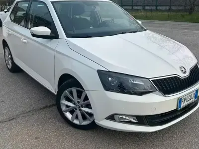Usata Skoda Fabia 75 CV (55 kW) 2018 Bianco Berlina