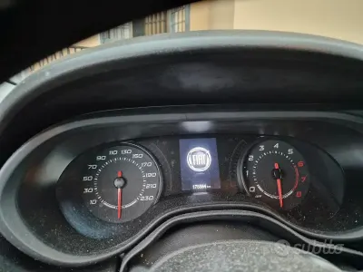 Usata Fiat Tipo 95 CV (69 kW) 2017 Grigio Berlina