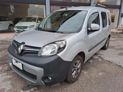 Usata Renault Kangoo 110 CV (80 kW) 2015 Argento Monovolume