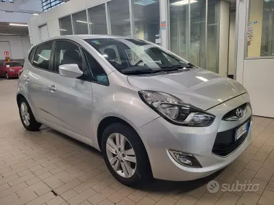 Usata Hyundai ix20 Comfort 90 CV (66 kW) 2013 Blu Utilitaria