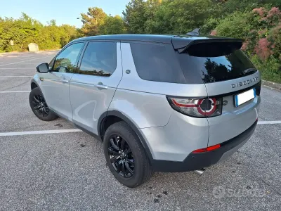 Usata Land Rover Discovery Sport SE 180 CV (132 kW) 2016 Argento SUV