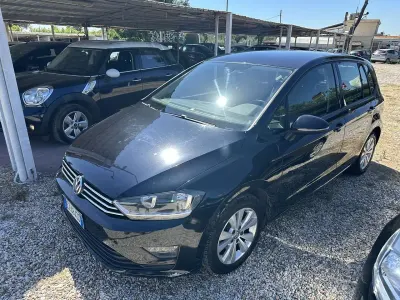 Usata VW Golf Sportsvan Highline 110 CV (80 kW) 2015 Nero Monovolume