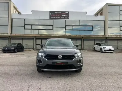 Usata VW T-Roc Advance 116 CV (85 kW) 2021 Grigio SUV