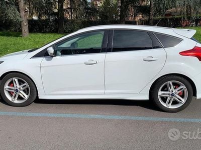 Usata Ford Focus Titanium 120 CV (88 kW) 2016 Bianco Berlina