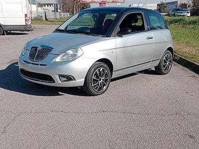 Usata Lancia Ypsilon 95 CV (69 kW) 2007 Grigio Utilitaria