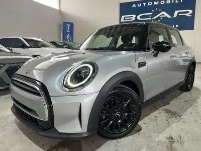 Usado Mini Cooper 136 CV (100 kW) 2024 Gris Utilitario