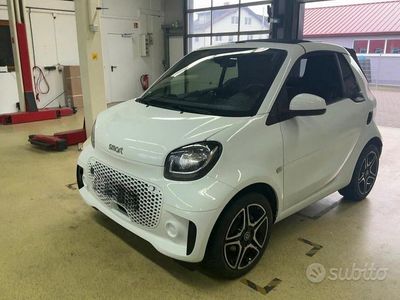 Usata Smart ForTwo Electric Drive Prime 60 kW (82 CV) 2020 Bianco Cabrio