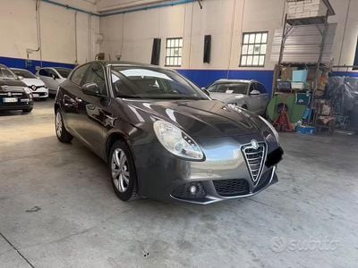 Usata Alfa Romeo Giulietta 120 CV (88 kW) 2010 Grigio Utilitaria