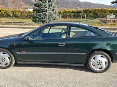 Usata Opel Calibra 204 CV (150 kW) 1994 Verde Coupé