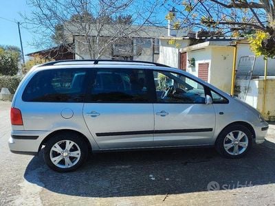Usata Seat Alhambra 2010 Grigio Monovolume
