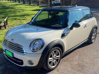Usata Mini Cooper D 111 CV (81 kW) 2011 Beige Utilitaria