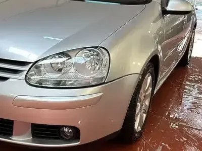 Usata VW Golf IV 140 CV (102 kW) 2004 Grigio Berlina