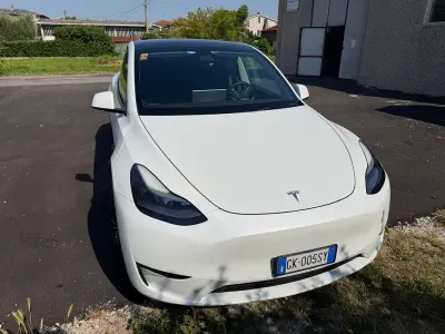 Usata Tesla Model Y 378 kW (514 CV) 2022 Bianco SUV