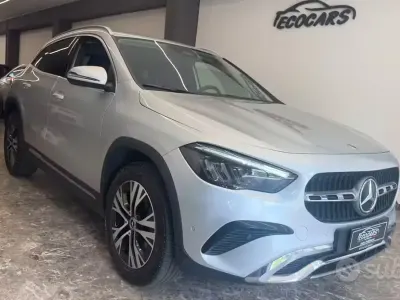 Usata Mercedes GLA200 Advanced Plus 150 CV (110 kW) 2023 Argento SUV