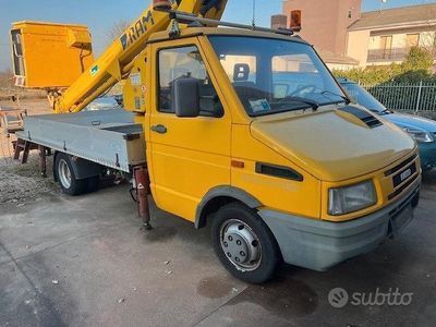 usata Iveco Daily 35.10 con piattaforma aerea