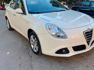 Usata Alfa Romeo Giulietta 105 CV (77 kW) 2011 Bianco Utilitaria