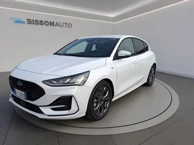 Usata Ford Focus ST-Line 125 CV (91 kW) 2024 Bianco frozen Berlina