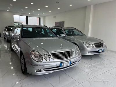 Usata Mercedes E320 Avantgarde 224 CV (164 kW) 2007 Grigio Station wagon