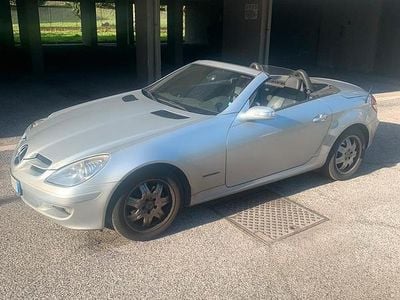 Usata Mercedes SLK200 192 CV (141 kW) 2006 Grigio Cabrio