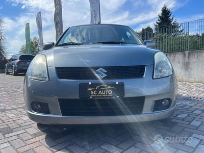 Usata Suzuki Swift GLX 92 CV (67 kW) 2006 Grigio Utilitaria