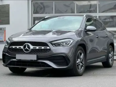 Usata Mercedes GLA200 Premium 150 CV (110 kW) 2021 Grigio SUV