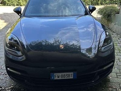 Usata Porsche Panamera 330 CV (242 kW) 2019 Grigio Berlina