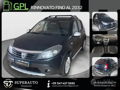 Usata Dacia Sandero Stepway 85 CV (62 kW) 2012 Nero Berlina
