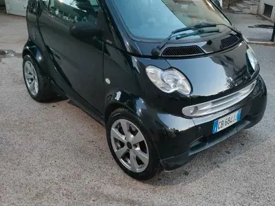 Usata Smart ForTwo Coupé Pulse 61 CV (44 kW) 2001 Nero Coupé