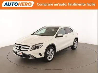 Usata Mercedes GLA200 136 CV (100 kW) 2016 Bianco SUV