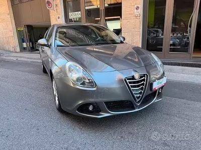 Usata Alfa Romeo Giulietta Distinctive 105 CV (77 kW) 2011 Grigio Utilitaria