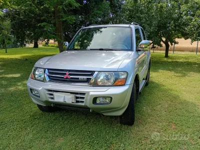 Usata Mitsubishi Pajero 2001 Grigio SUV