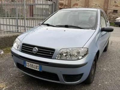 Usata Fiat Punto 69 CV (50 kW) 2004 Utilitaria