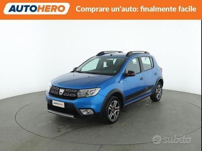 Usata Dacia Sandero Stepway 95 CV (69 kW) 2019 Blu Berlina
