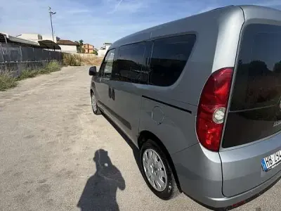 Usata Fiat Doblò Dynamic 105 CV (77 kW) 2010 Monovolume