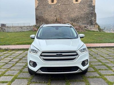 Usata Ford Kuga Titanium 150 CV (110 kW) 2017 Bianco SUV