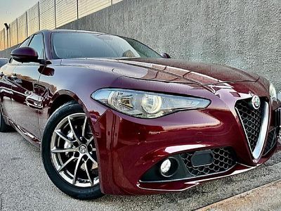 Usata Alfa Romeo Giulia 150 CV (110 kW) 2016 Rosso Berlina