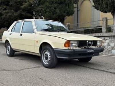 Usata Alfa Romeo Giulietta 109 CV (80 kW) 1981 Beige Berlina