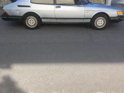 Begagnad Saab 900 118 HK (86 kW) 1987 Blå Sedan