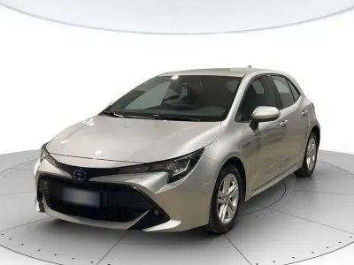 Usata Toyota Corolla Business Edition 98 CV (72 kW) 2021 Silver metallic Berlina