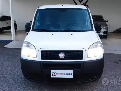 Usata Fiat Doblò 75 CV (55 kW) 2009 Bianco Monovolume