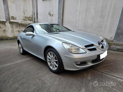 Usata Mercedes SLK200 163 CV (119 kW) 2004 Grigio Cabrio