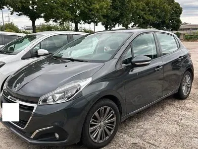 Usata Peugeot 208 Allure 82 CV (60 kW) 2017 Grigio Utilitaria