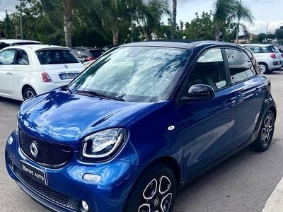 Usata Smart ForFour 71 CV (52 kW) 2016 Blu Utilitaria