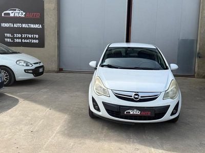 Usata Opel Corsa Cosmo 86 CV (63 kW) 2011 Bianco Utilitaria