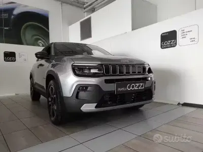 Nuevo Jeep Avenger Summit 101 CV (74 kW) 2026 Gris SUV