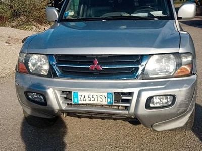 Usata Mitsubishi Pajero 160 CV (117 kW) 2004 Grigio SUV