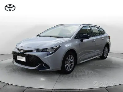 Nuova Toyota Corolla Active 2026 Grigio Station wagon