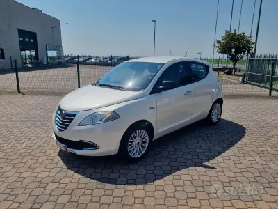 Usata Lancia Ypsilon 95 CV (69 kW) 2013 Utilitaria