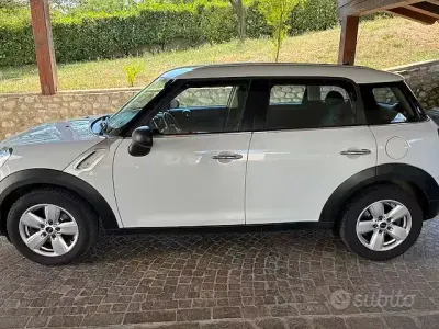 Usata Mini Countryman 111 CV (81 kW) 2014 Bianco SUV