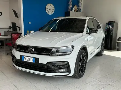 Usata VW Tiguan R-line 150 CV (110 kW) 2019 Bianco SUV